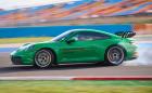 Porsche зареди 911 с бензин направен от вода