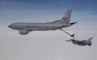 Вторият F-16 вече лети към България