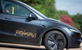 Tesla пусна първите роботаксита по улиците
