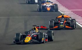 Никола Цолов остава единственият пилот на Red Bull във Формула 2