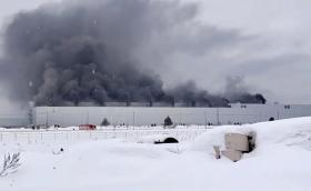 Голям пожар избухна в бивш завод на VW в Русия