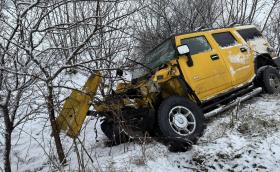 Несръчен Hummer H2 удари челно тир на околовръстното в София