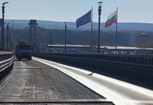 От утре се възобновява ремонтът на Дунав мост