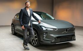 Чисто новото Volvo EX60 дебютира с пробег до 810 км