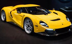 Тази нова V8 суперкола има германски, италиански и американски корени