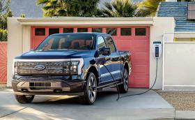 Над 20 млн. нови електромобила и PHEV са продадени в света през 2025 г.