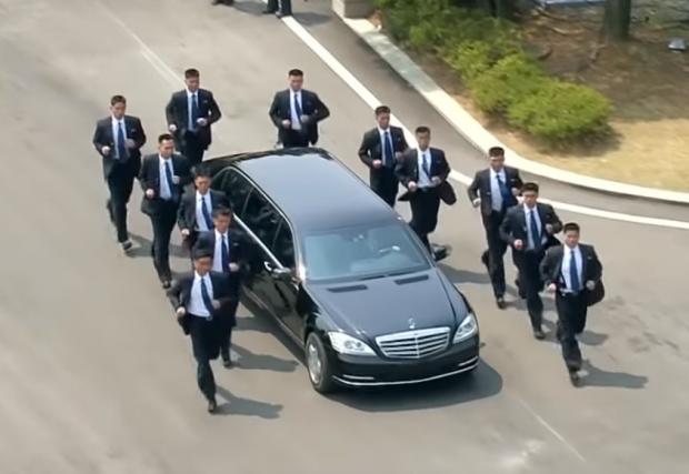 Mercedes: Не сме продавали лимузина на Ким Чен Ун, не знаем как се е озовала в Северна Корея