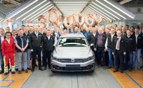 VW Passat с рекорд - 30 милиона бройки за 46 години, новият в продажба от май