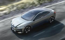 BMW пуска Серия 7 с 650 к.с.?