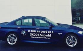 „Тествайте BMW Серия 5. От Skoda? Ирландски дилър на чешката марка предлага директно сравнение