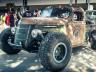 Rat Rod Trophy Truck. Рат родите не са особено популярни у нас, но в САЩ са си супер куул. Този пикап се радва на брутално окачване с ход от 36 см. Двигателят е LS6-ичка, 5,7 V8.