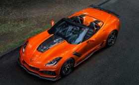 Chevrolet Corvette ZR1 Convertible е кабрио със 755 коня. Вдига 330 км/ч и се охлажда с 13 радиатора