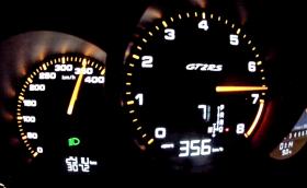 Porsche 911 GT2 RS от 0-356 км/ч. Действието се развива на аутобана. Видео