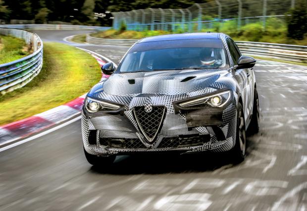 Alfa Stelvio Quadrifoglio официално е най-бързият SUV на 'Ринга' със 7:51 мин