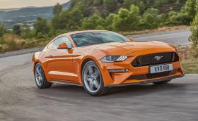 Това е обновеният Ford Mustang. V8 моторът вече е с 450 коня, а скоростите са 10