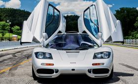 Ще си купувате McLaren F1? Ще плащате по 50k долара за смяна на гуми. Вижте и другите разходи по поддръжката на легендата. Видео