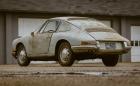 Това 1965 Porsche 911 е извадено от гараж след 40 години престой