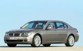 BMW 7 E65 се оказа с летящи врати