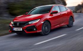 Това е новата Honda Civic. Идва с трицилиндров мотор и CVT… Спокойно, има и четворка с ръчка. Инфо и галерия