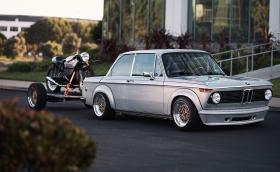 BMW 2002 и BMW R 75/6 са прекрасна комбинация, дори ремаркето е с чифт BBS-ки