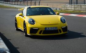 Жълто Porsche 911 GT3 детронира „Ринга” за 7:12 минути