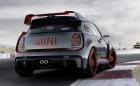 MINI John Cooper Works GP Concept е пистарка с много карбон и откачени спойлери. Допускаме, че може да изкара 250 коня