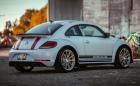 VW Beetle R e „Костенурка“ вдъхновена от култовото Porsche 911 R. Моторът е 2-литров от Golf GTI