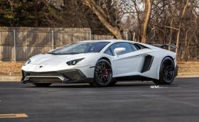 Това не е Aventador SV, но много прилича