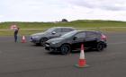 Audi SQ7 срещу Ford Focus RS, дизеловият SUV срещу бензиновия хотхеч. Видео