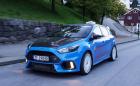 Такси с режим за дрифт… Този Ford Focus RS с бели O.Z. Racing джанти е точно такова. Видео