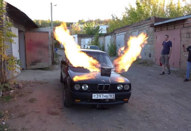 Руснак монтира двигател от МиГ-23 в BMW E30