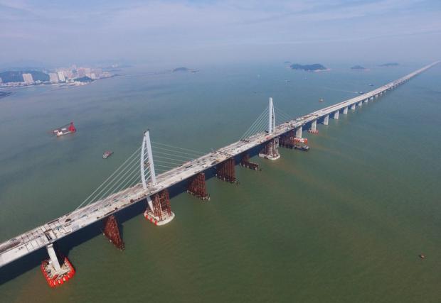 Китай пусна най-дългия морски мост в света