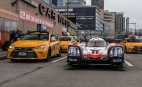 Някой пусна Porsche 919 по улиците на Ню Йорк. Галерия и видео!