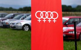Audi подкрепя жените шофьори