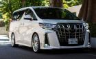 Бруталният ван: Toyota Alphard с KW окачване и 21-инчови Carlsson. Има версии с по 400 коня