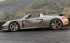 Това Porsche Carrera GT е било тотализирано. Сега е на над 100 хил. км и се продава за 927 хил. лв.