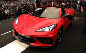 Продадоха първия произведен 2020 Chevrolet Corvette за 3 милиона долара
