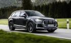 Няколко месеца по-късно Audi вече предлага SQ7 и SQ8 и с бензинов V8