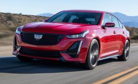 Cadillac CT5-V е странно изглеждащ щатски седан с 355 коня