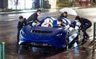 Недостатъкът да си купиш McLaren за 1,7 млн. долара: нямаш покрив, а навън вали…