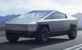 Поръчките за Tesla Cybertruck продължават да валят - вече са над половин милион