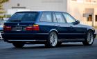 Това BMW M5 Touring E34 се продава. Колко най-много бихте дали за него?