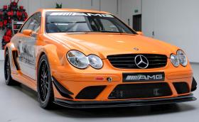 Това е единственият Mercedes-Benz CLK DTM AMG с 6,2 V8. Искат му 595 000 евро