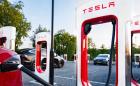 Tesla отваря Supercharger зарядна станция в София до няколко месеца