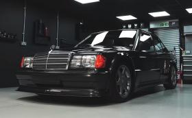 Супер удовлетворяващо видео на Mercedes-Benz 190E 2.3 Cosworth, подложен на педантичен детайлинг