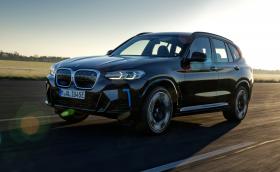 BMW обнови iX3 само година след началото на производството