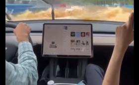 Tesla Model 3 в режим „Наутилус“ може да гази и под вода. Видео
