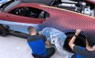 Вижте как се боядисва струващото 5 млн. евро Bugatti Divo