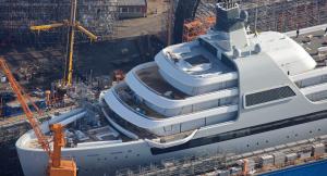 Вижте за първи път новата яхта на Абрамович за 500 млн. евро