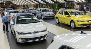 Перничанин открадна осем нови коли от завода на VW. Хванаха го чак в България